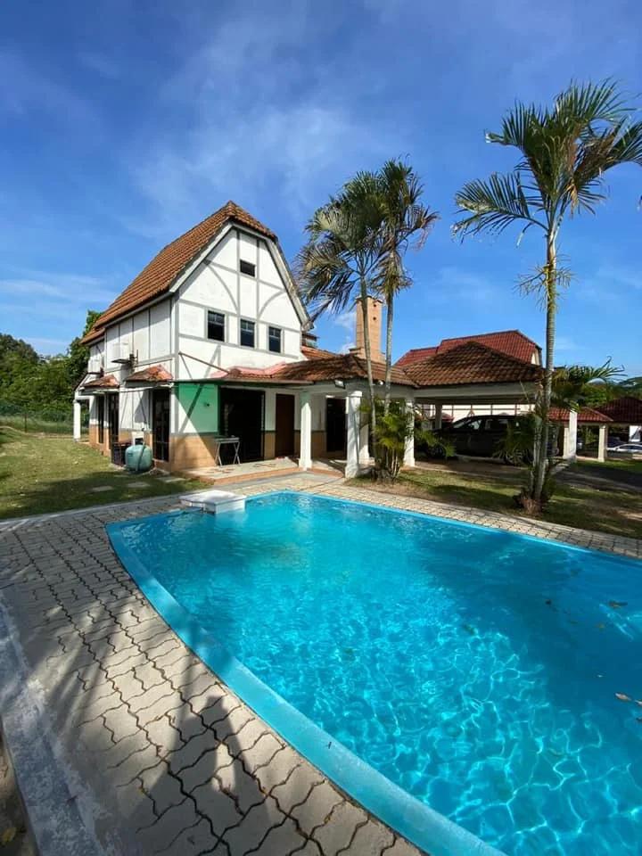 Accommodations With A Private Pool In Melaka
