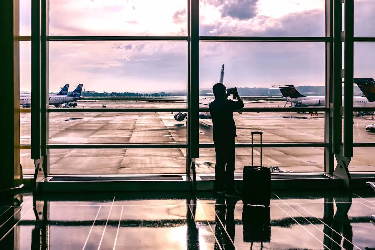 5 Tips To Stay Awake Naturally For Your Red-Eye Flight
