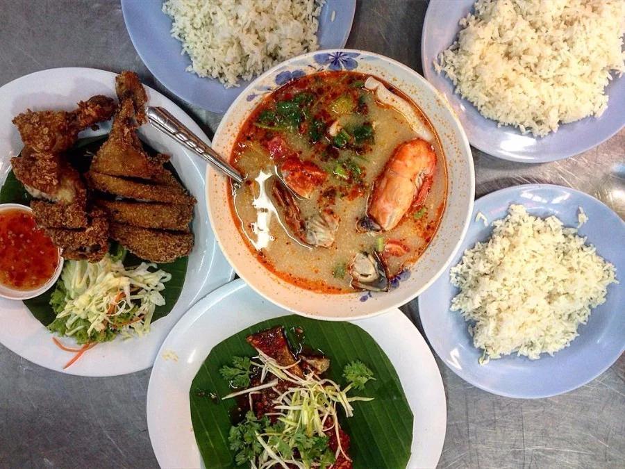 Dishes made by Saman Islam restaurant