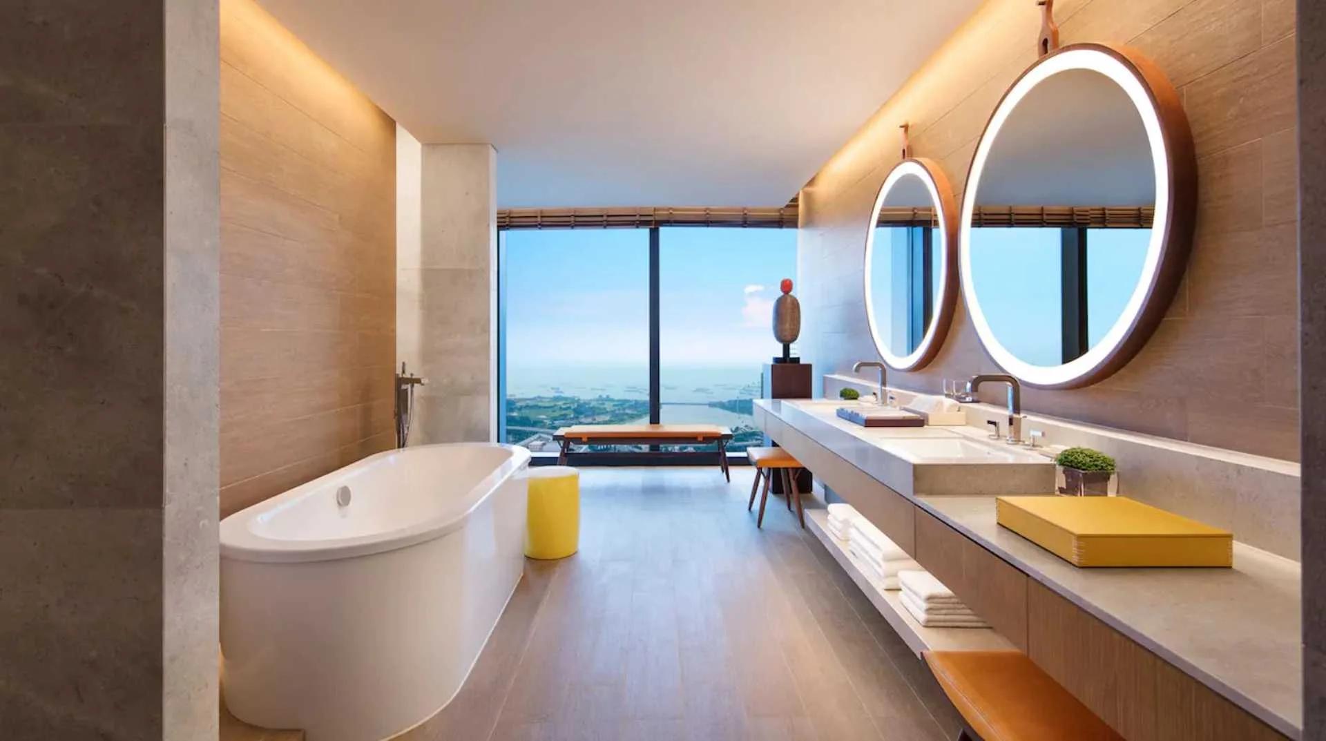 Bathtub in Andaz Singapore