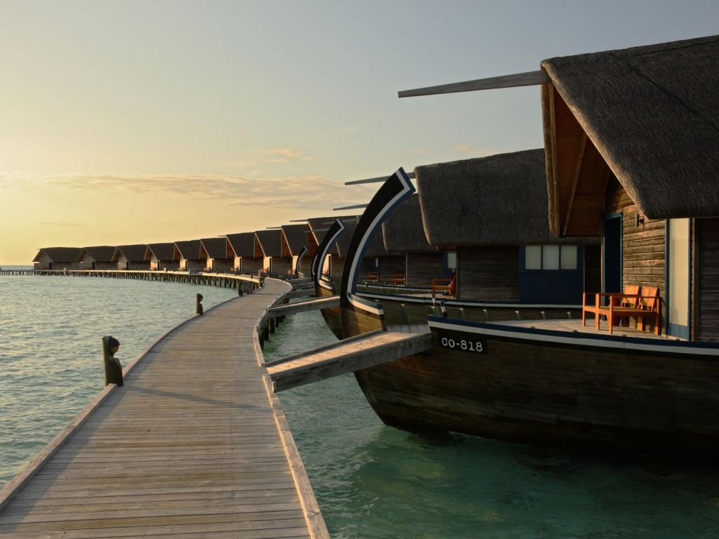 cocoaisland_bkg_dhoni_suite_walkway(1)
