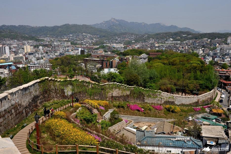 seoul fortress wall korea