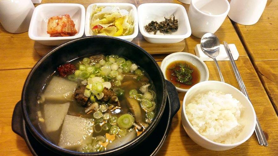 galbitang-eid-halal-korean-restaurant-seoul-itaewon