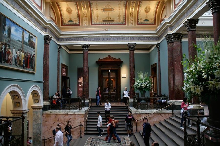 19-national-gallery-london-staircase hall