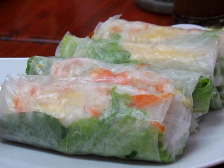 Fresh spring rolls make the perfect starters at The Daun
