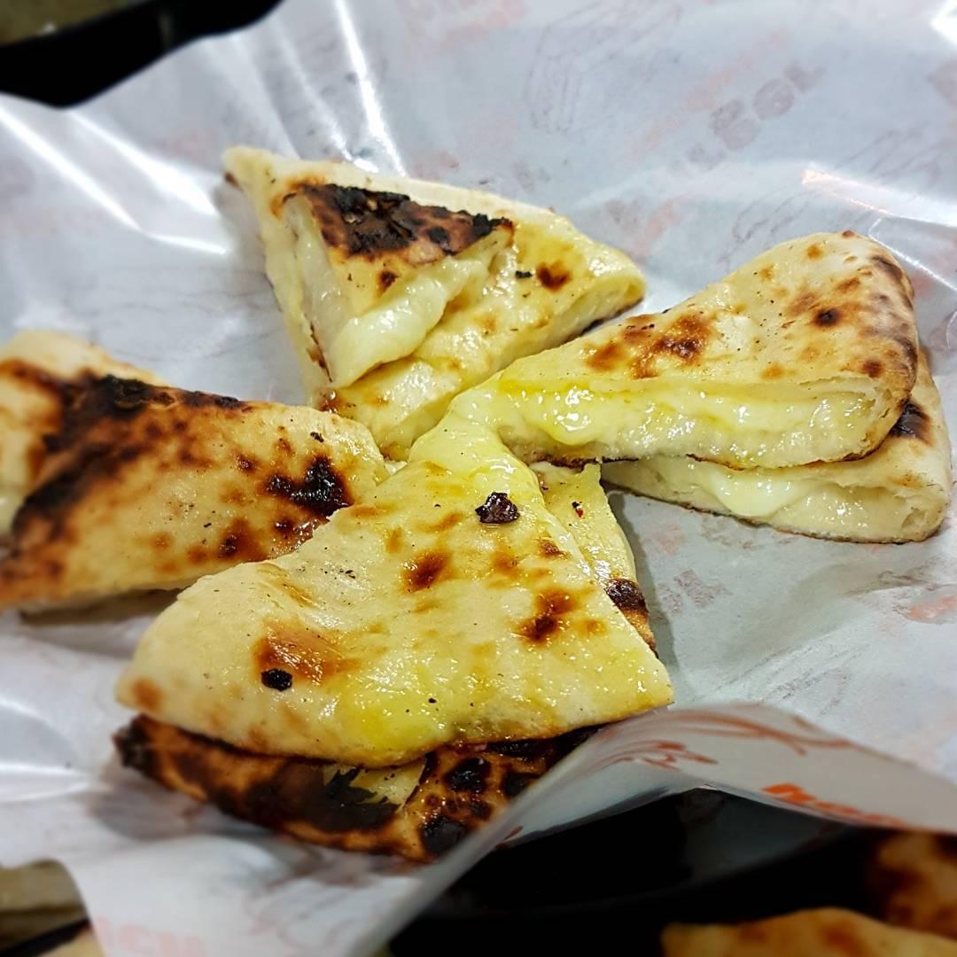 19 - Cheese Naan