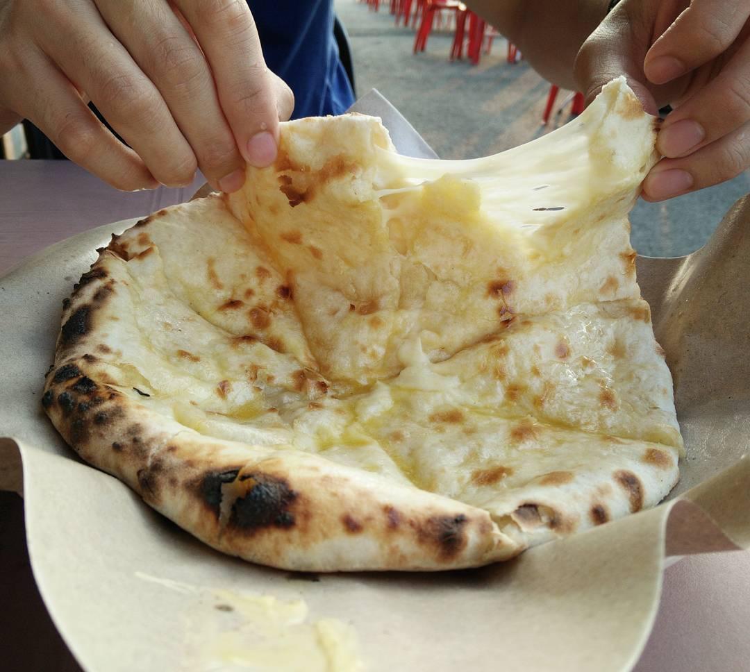 20 - Cheese Naan