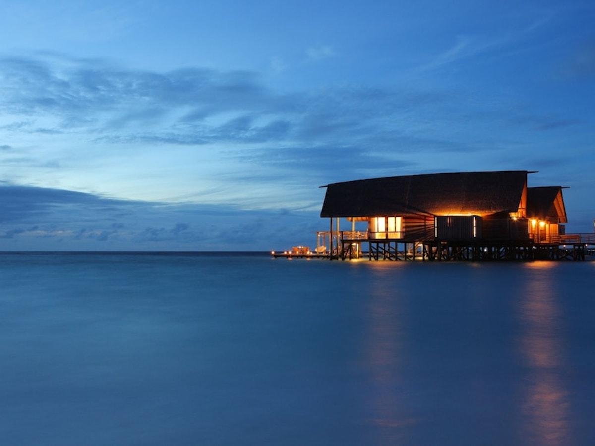 maldives-hotel-1-min