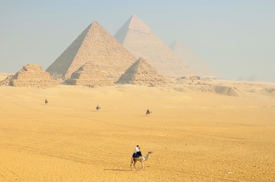 20-pyramids-of-giza-egypt