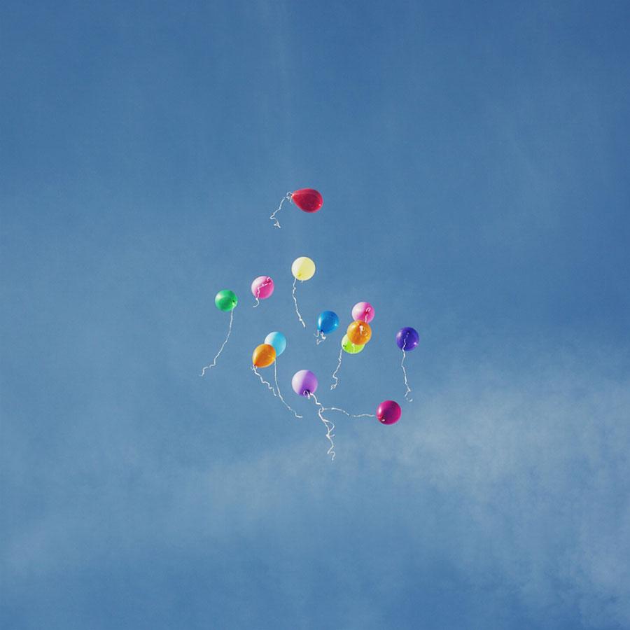 11-sense-of-humour-flyaway-balloons